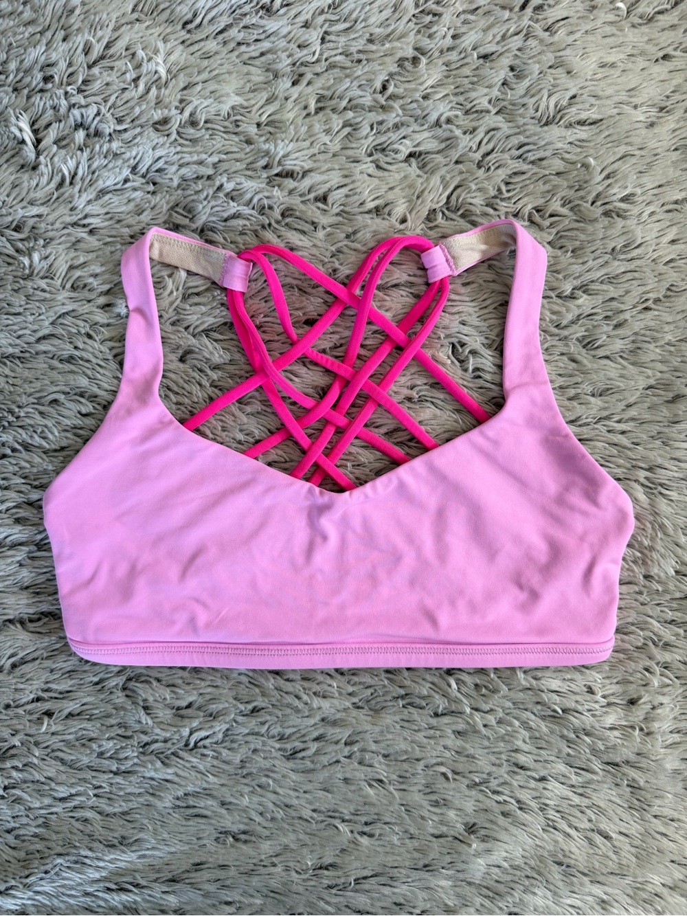 Lululemon Free to Be Bra *Wild Size 6 Vintage Pink/Raspberry Glo EUC